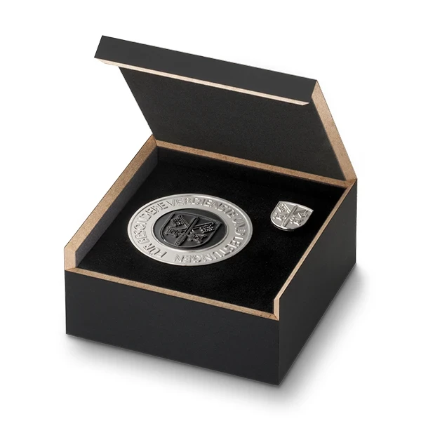 Gemeindemedaille und Ansteckpin